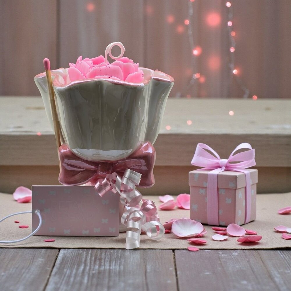 Petal & Pearl ✦ Iridescent Rose Candle ✦ Soy Wax Heart Rose Melt Pink Vessel NWT